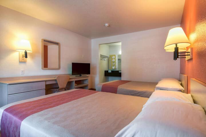 Room 7 of 30